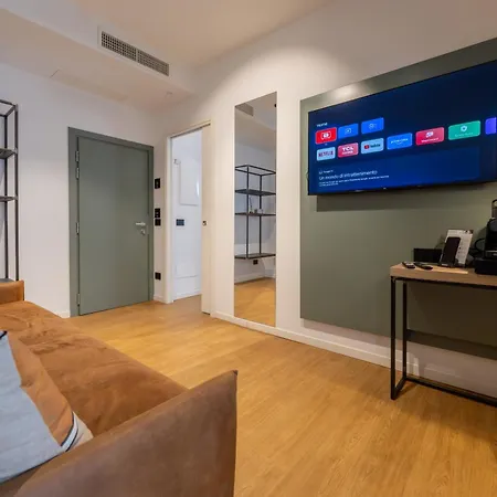 Meg Lifestyle & ホテル