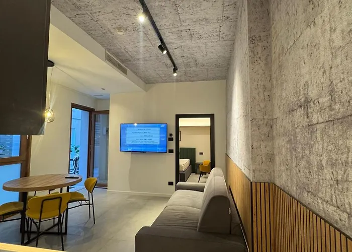 Meg Lifestyle & Риччоне